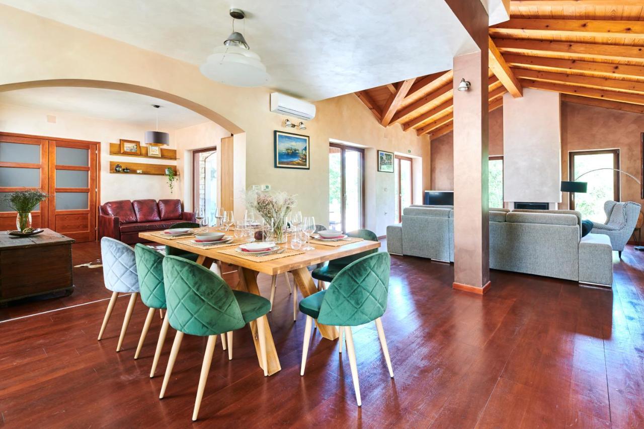 Villa Volpija บูเย ภายนอก รูปภาพ